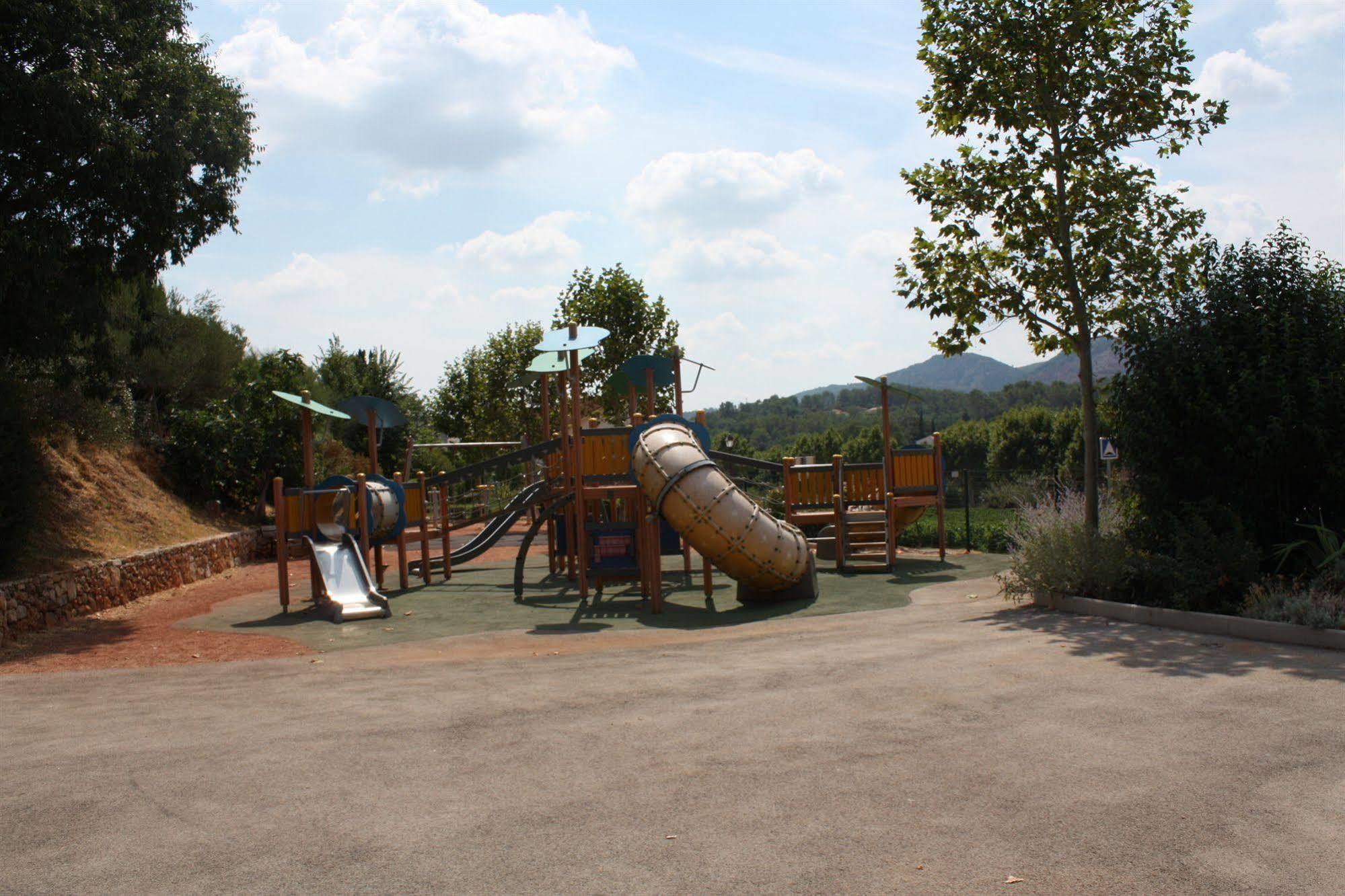 Le Clos Des Médiévales Le Thoronet Exterior foto